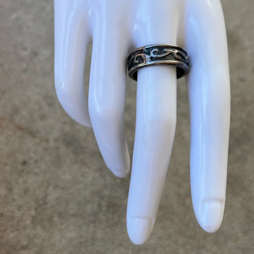 Wave swirl Design Ring Sterling Silver .925 Stamped signed Men’s Sz 9